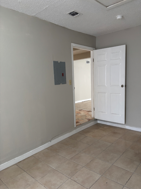 230 Schmeltzer Lane - Photo 7 of 30