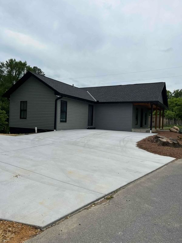 2855 Old Rome Rd Se - Photo 2 of 17