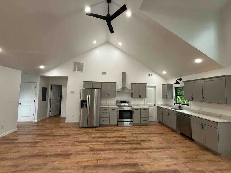 2855 Old Rome Rd Se - Photo 4 of 17