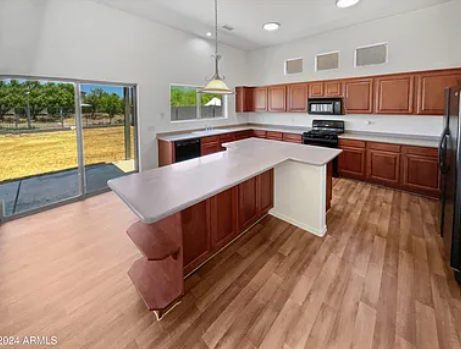 5322 W La Salle St - Photo 6 of 14