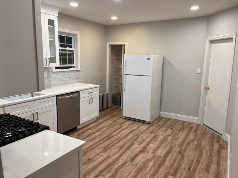 49 Wellington Rd - Photo 2 of 9