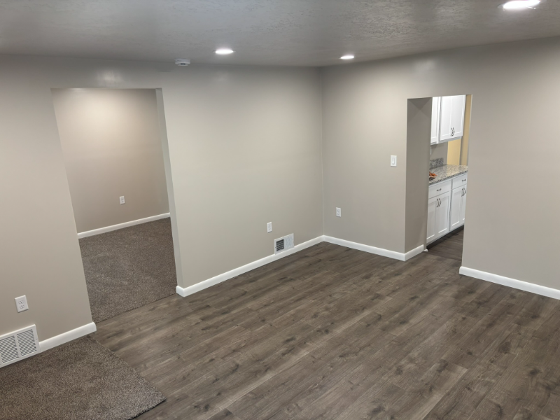 390 Center Street - Photo 2 of 13