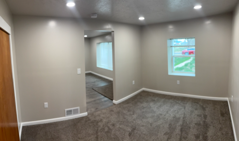 390 Center Street - Photo 4 of 13