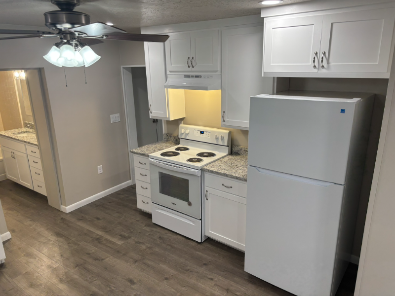 390 Center Street - Photo 6 of 13