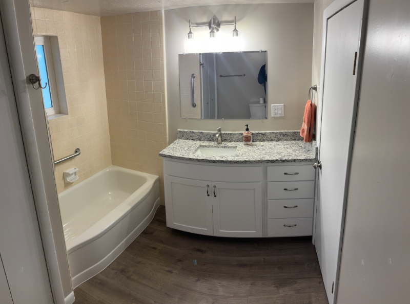 390 Center Street - Photo 7 of 13