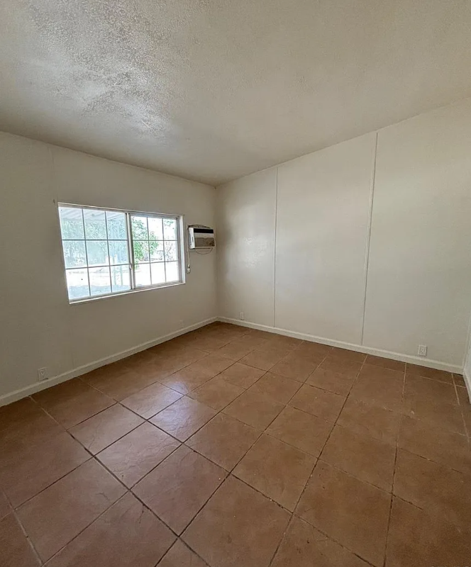 10248 Lytle Ave #1 - Photo 3 of 8