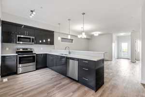 featured image of 1631 Hammond Cres Nw #20