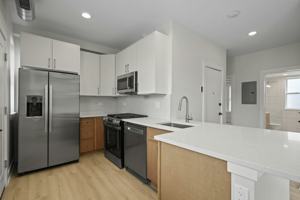 featured image of 436 S Maple Ave