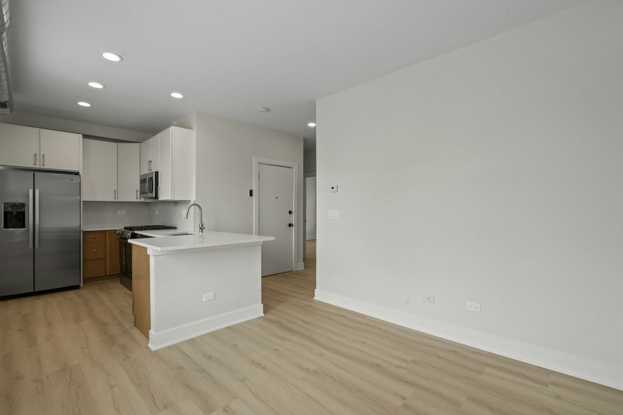 436 South Maple Avenue, Unit 434-201 - Photo 4 of 18
