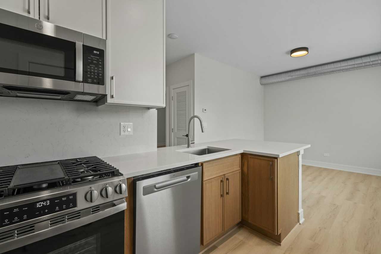 436 South Maple Avenue, Unit 434-201 - Photo 6 of 18