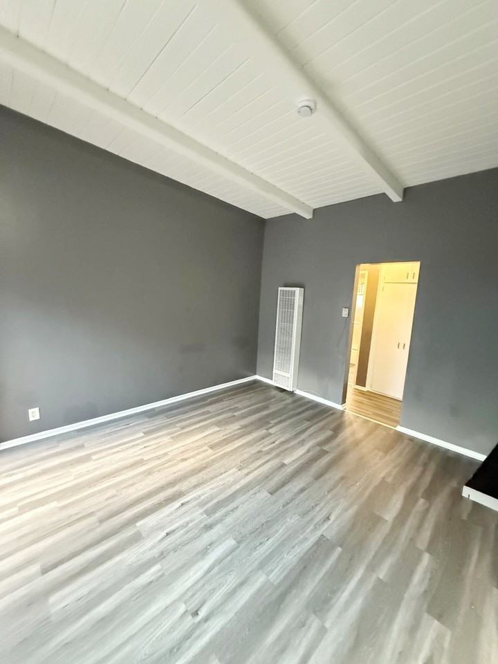 1834 West 146th Street - Photo 4 of 13