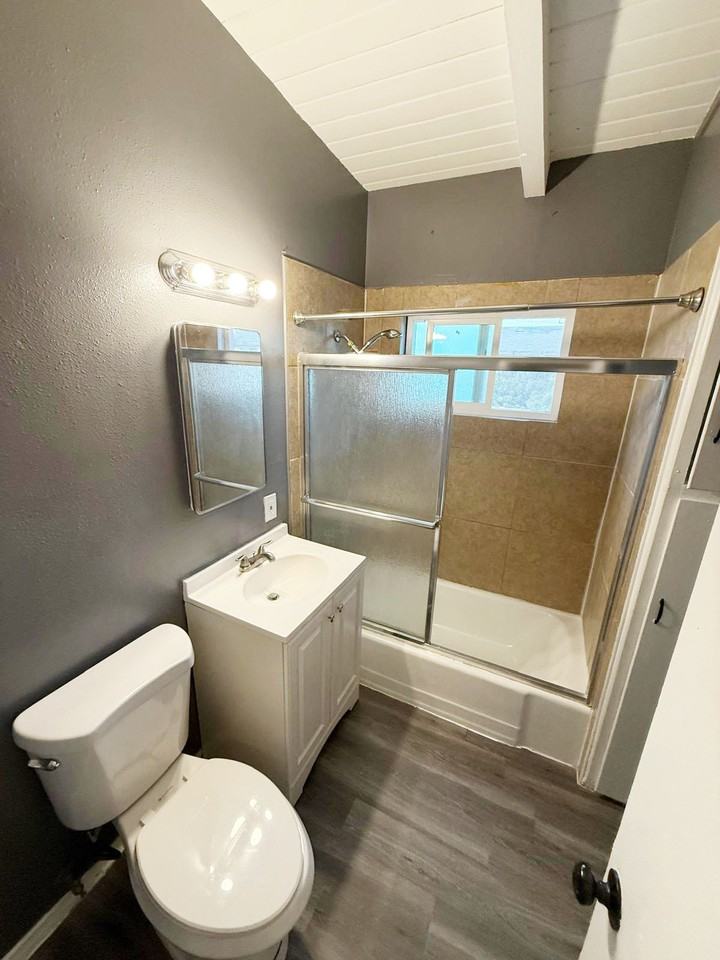 1834 West 146th Street - Photo 5 of 13