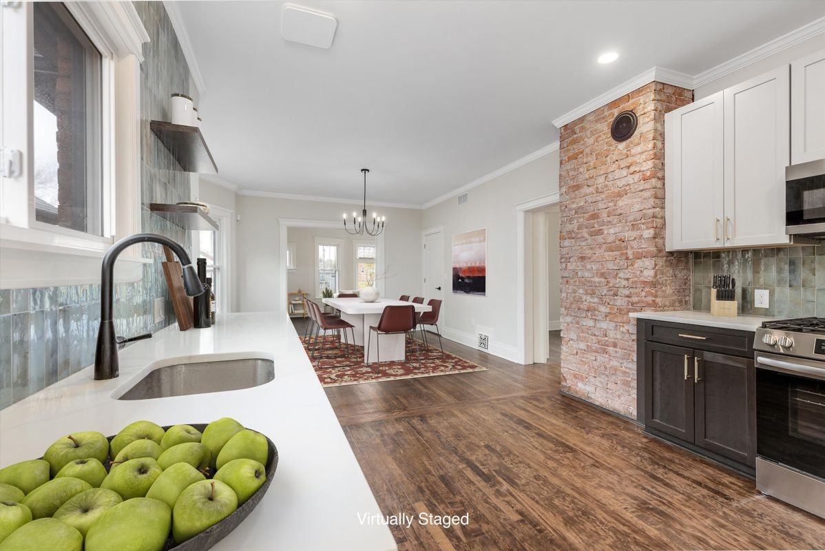 715 Gladstone St - Photo 3 of 15