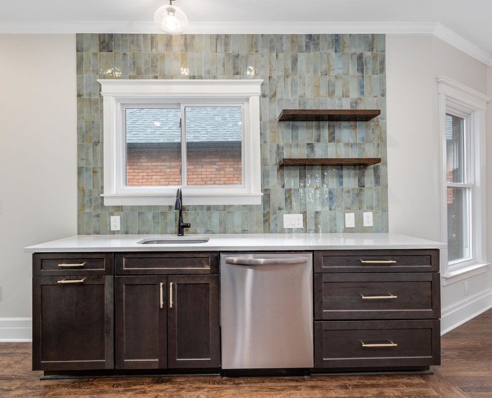 719 Gladstone St - Photo 5 of 14