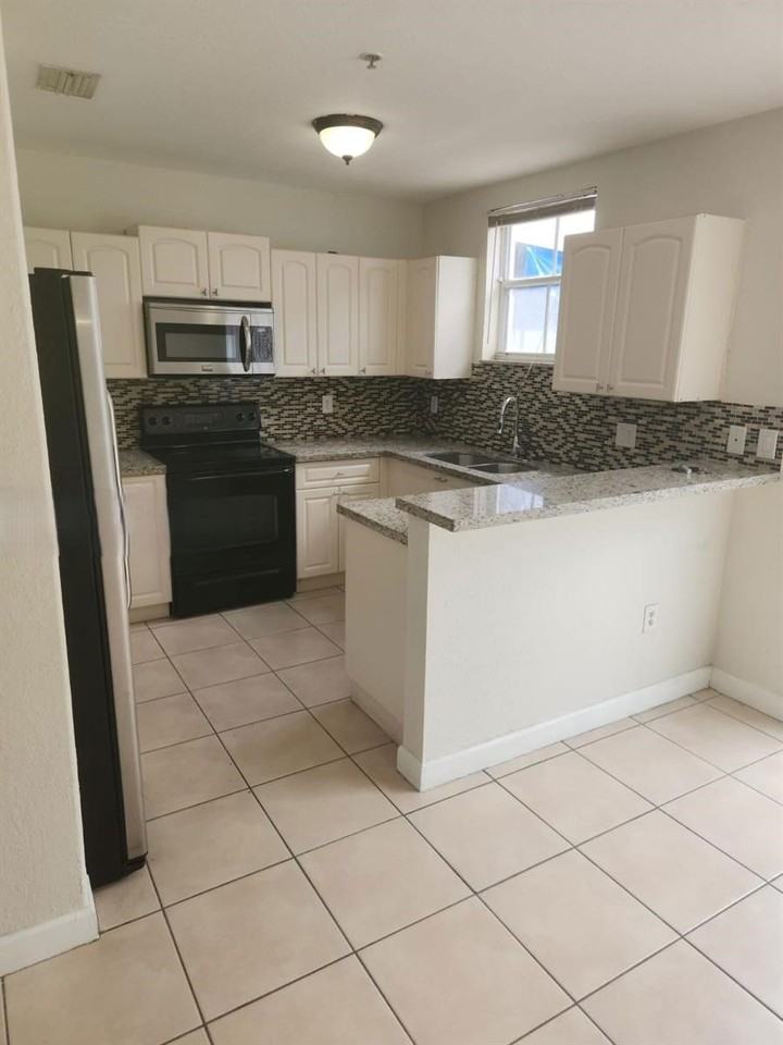 8199 W 36th Ave - Photo 4 of 8