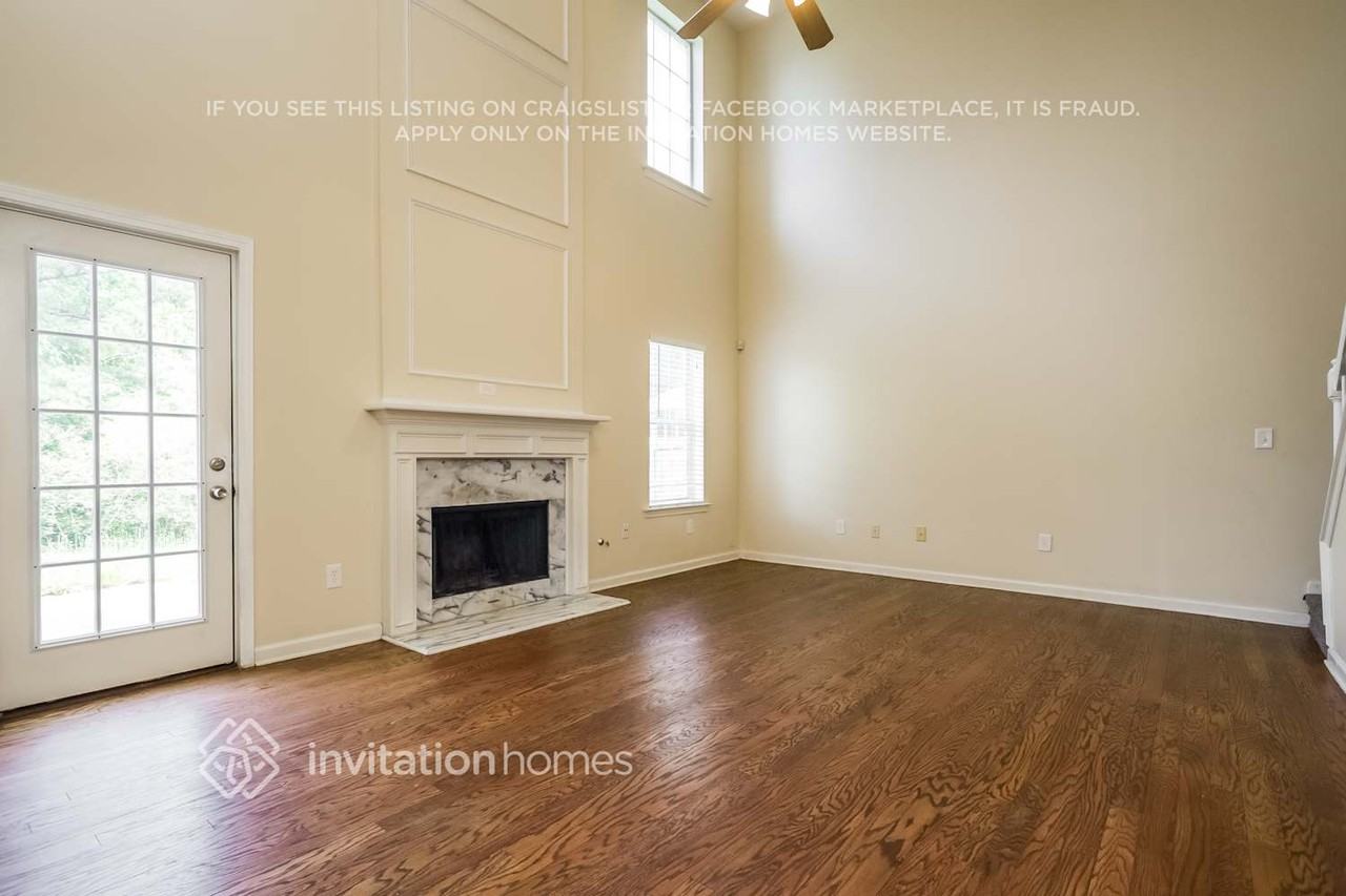 352 Jasmine Dr - Photo 4 of 18