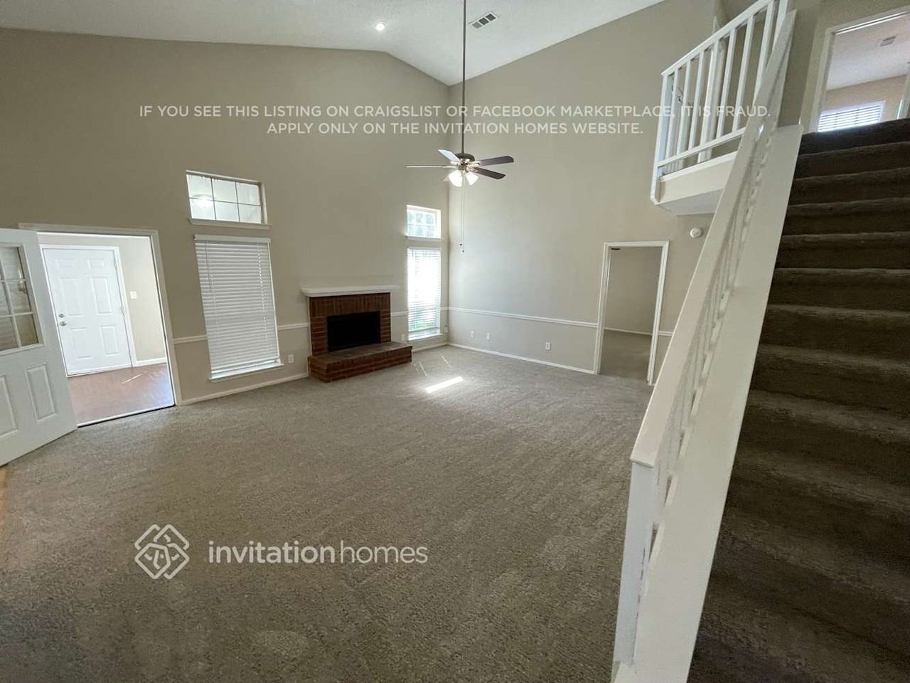 1616 Barclay Dr - Photo 3 of 16