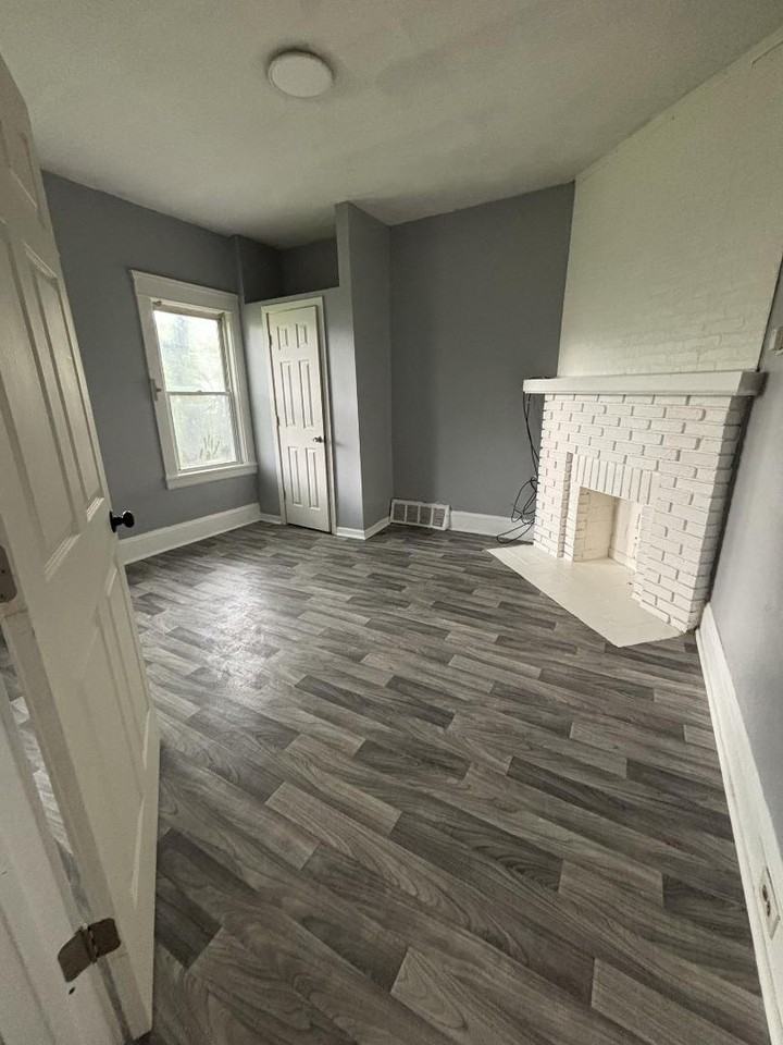 8201 Madison Ave - Photo 3 of 18