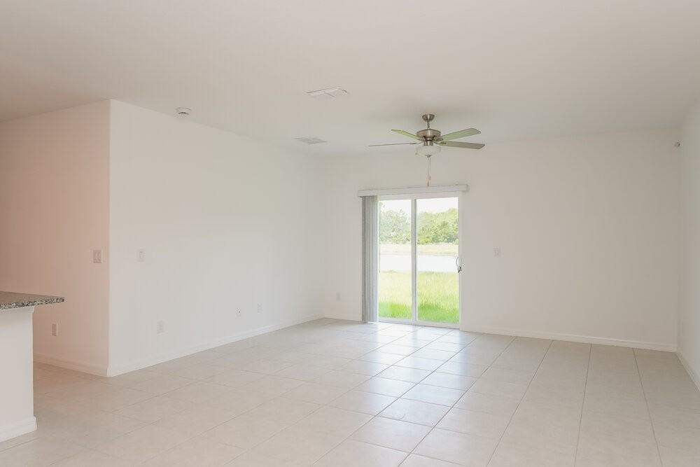 2037 Skybrooke Blvd - Photo 4 of 17