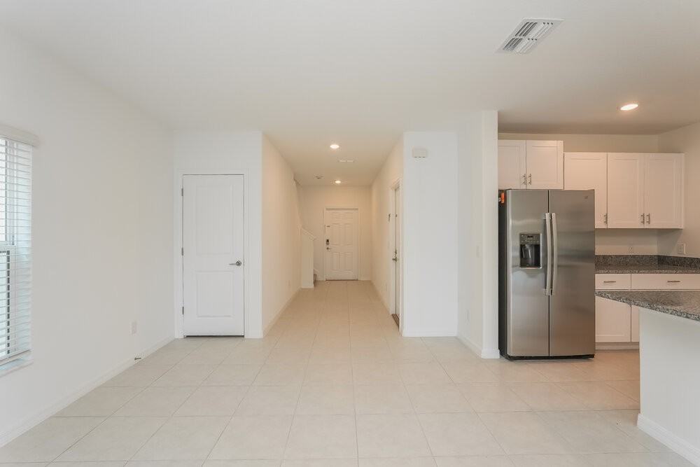 2037 Skybrooke Blvd - Photo 6 of 17