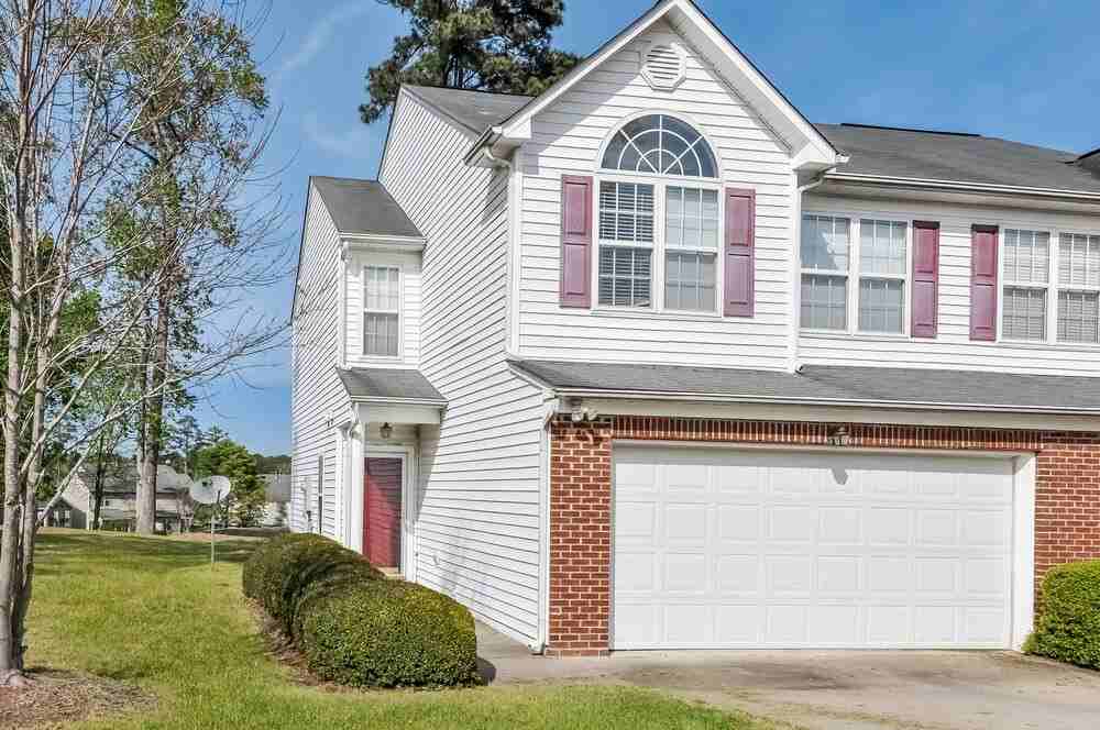 2232 Castle Pines Dr - Photo 2 of 18