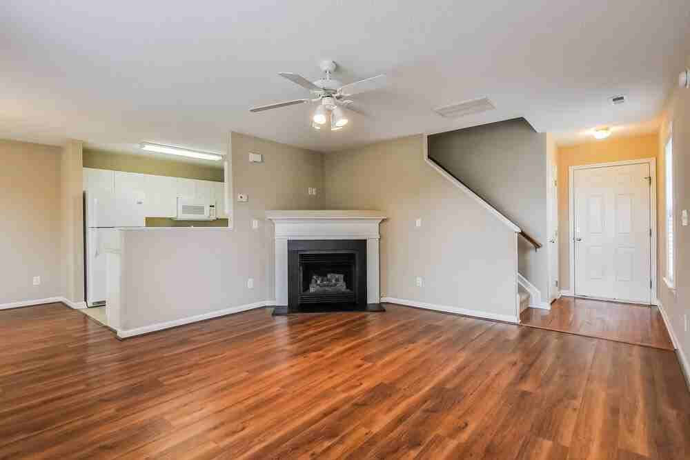 2232 Castle Pines Dr - Photo 3 of 18
