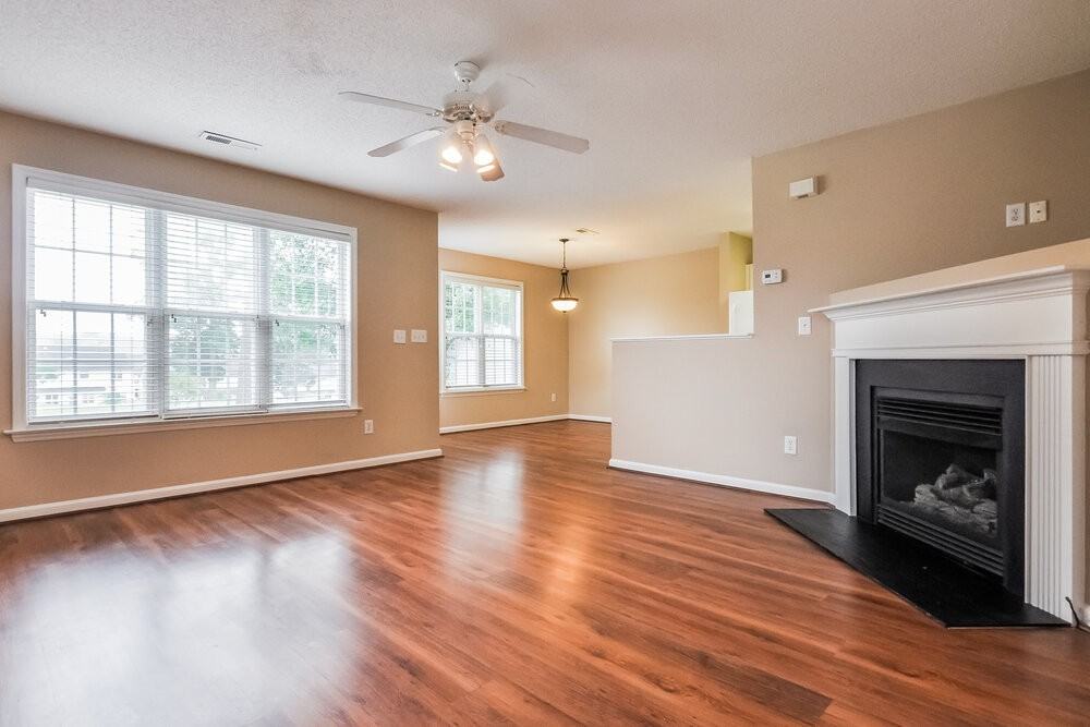 2232 Castle Pines Dr - Photo 4 of 18