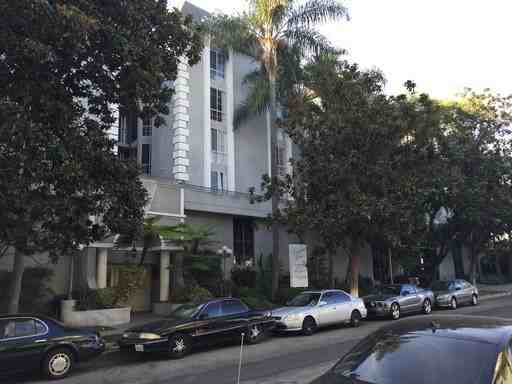 Graystone Manor Apartments - Photo 4 of 17