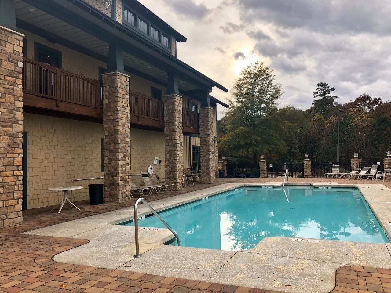 1632 Harts Ridge Dr - Photo 2 of 8