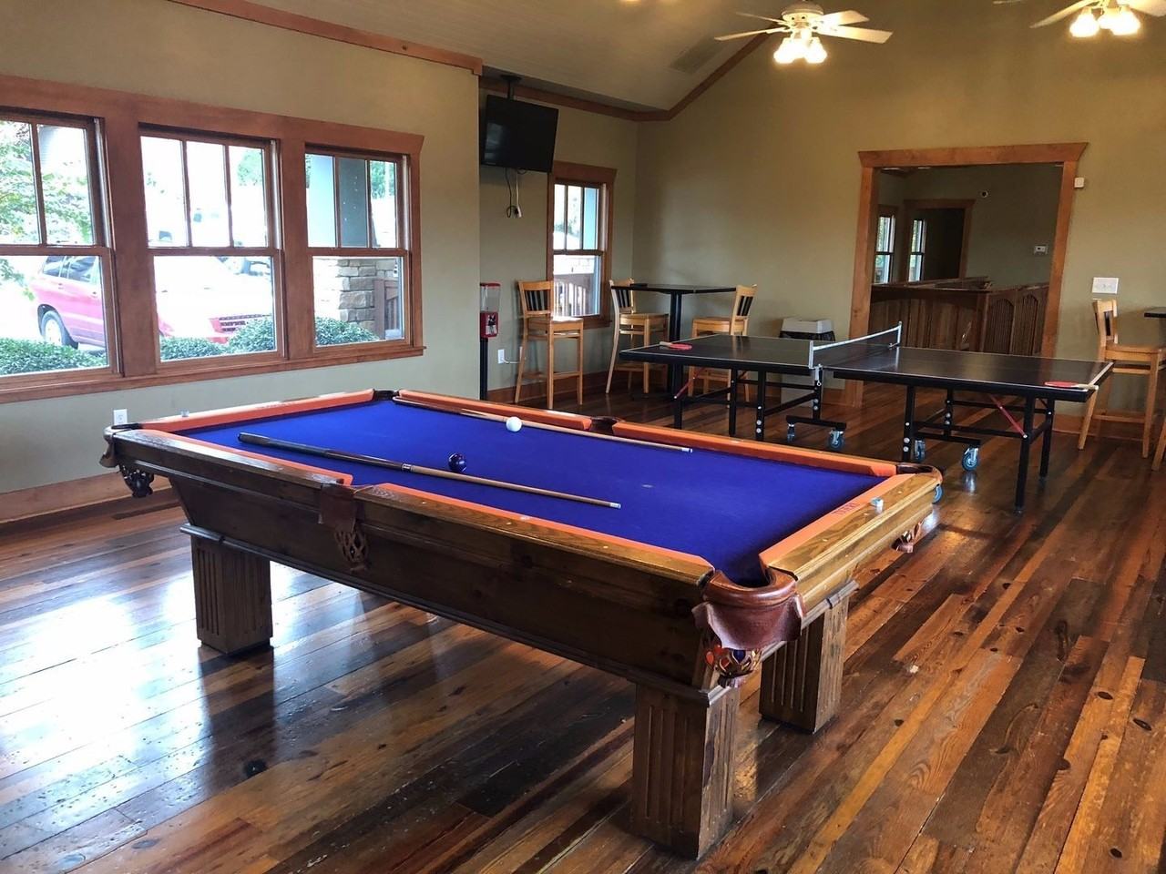 1632 Harts Ridge Dr - Photo 4 of 8