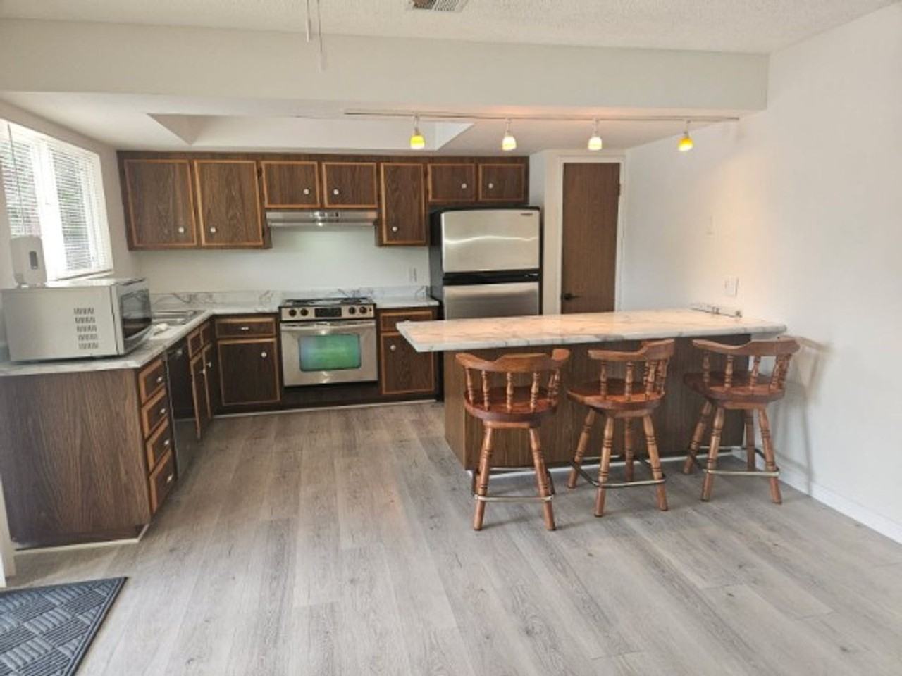 13277 Anchor Vlg - Photo 3 of 11