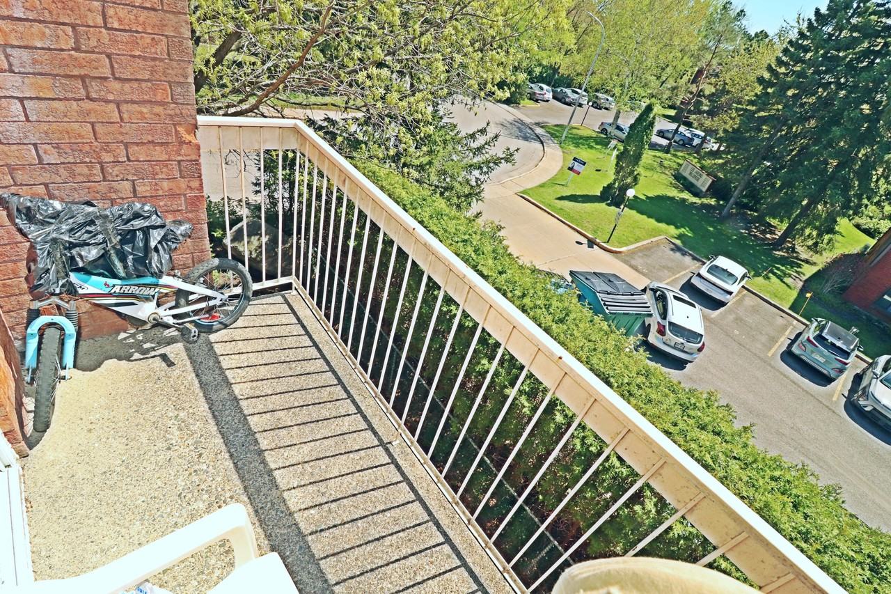 2430 Rue Bellerose #6 - Photo 3 of 14