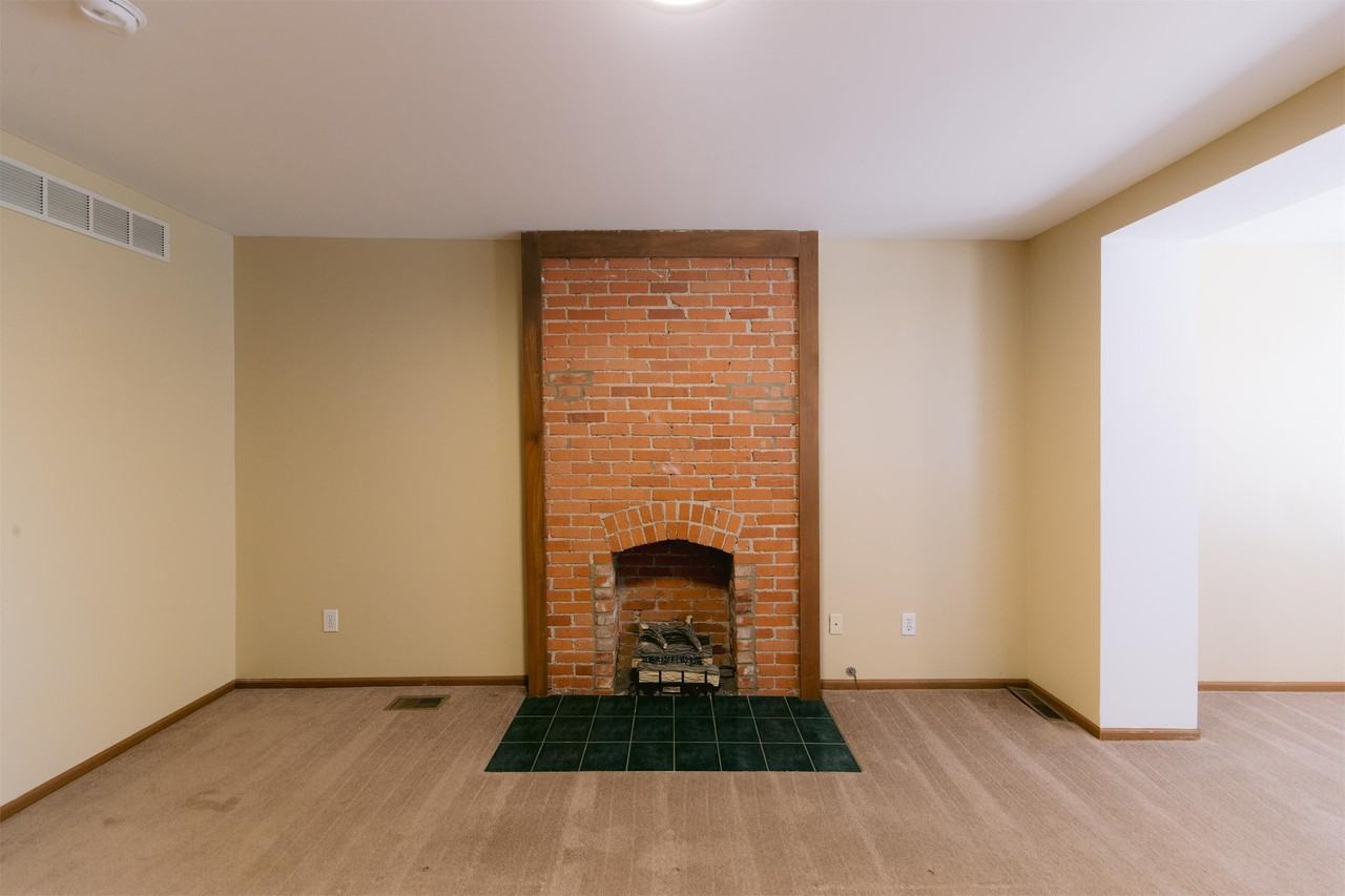 252 S Washington Ave - Photo 5 of 50