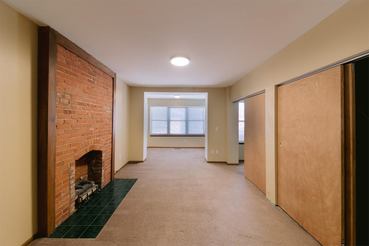 252 S Washington Ave - Photo 4 of 50