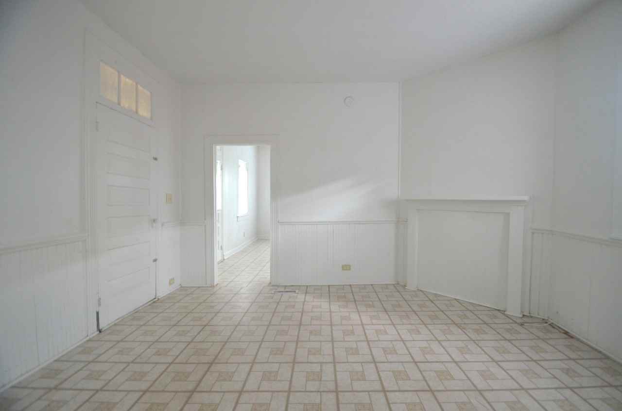 429 Race Street - Photo 3 of 11