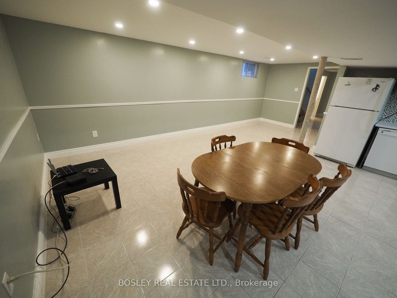 27 Edmonton Road - Photo 3 of 7