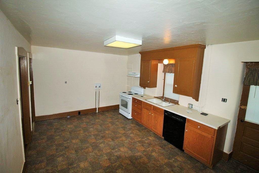 1B Lancaster Ave - Photo 2 of 12