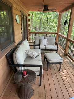 105 North Arrowhead Drive - Photo 2 of 18