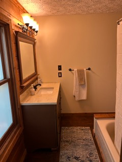 105 North Arrowhead Drive - Photo 4 of 18