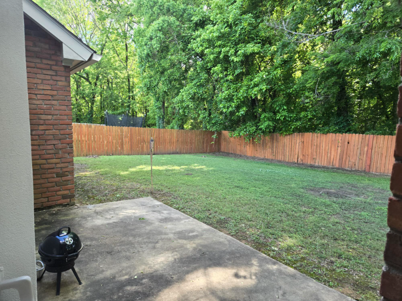 2230 Kingsbury Dr - Photo 2 of 10