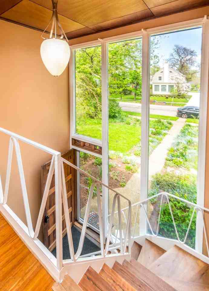 27 Morris Ave - Photo 4 of 25