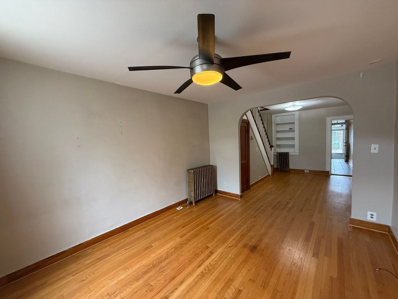 1448 Andre St - Photo 3 of 20