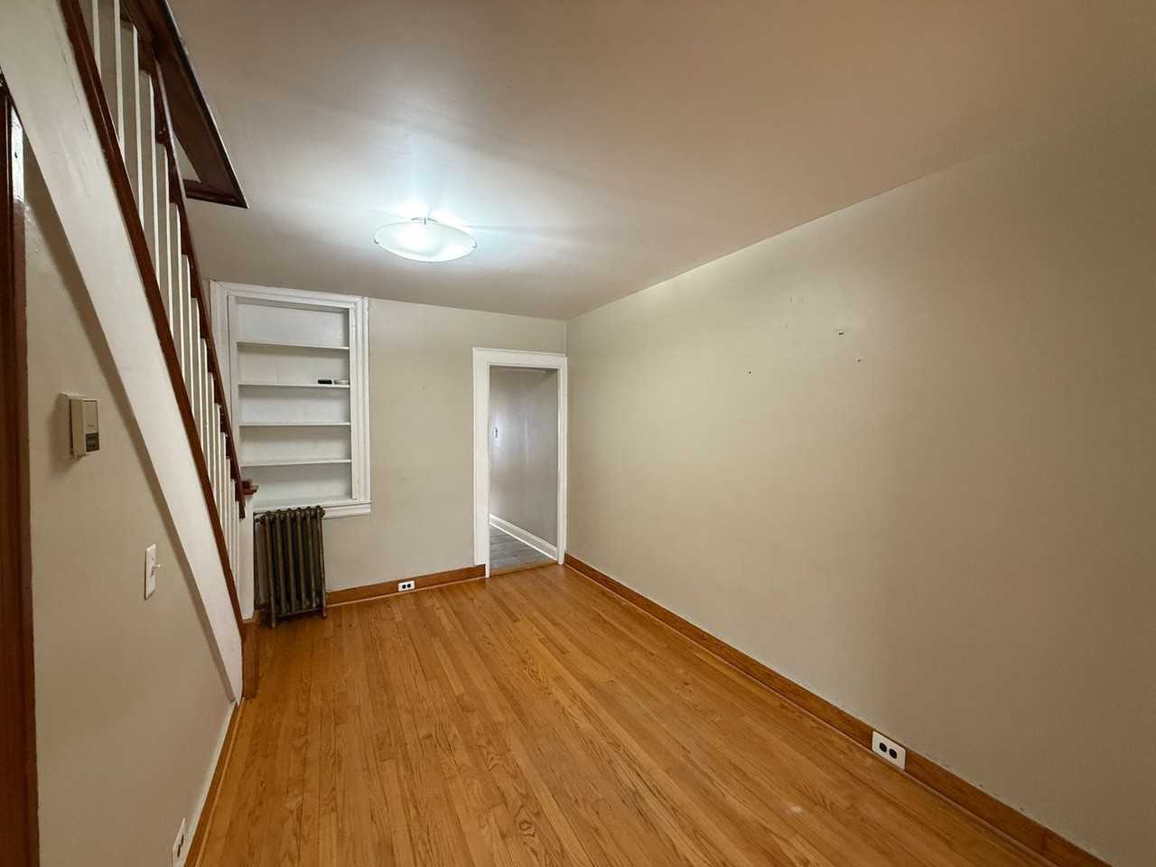 1448 Andre St - Photo 6 of 20