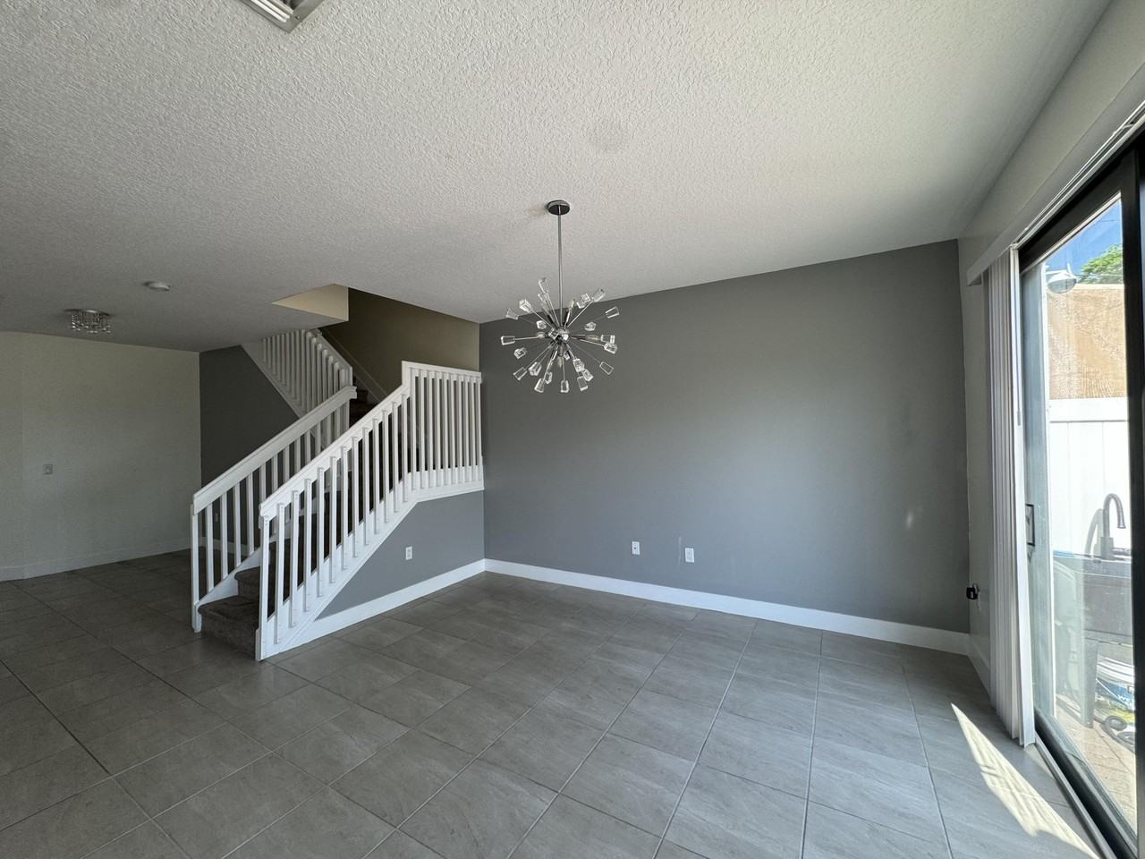 2037 Oysterwood Ln - Photo 6 of 36