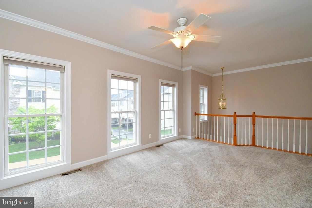 2304 Lennon Lane - Photo 3 of 50