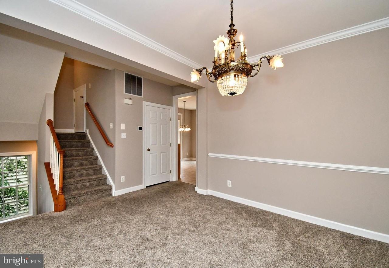 2304 Lennon Lane - Photo 6 of 50