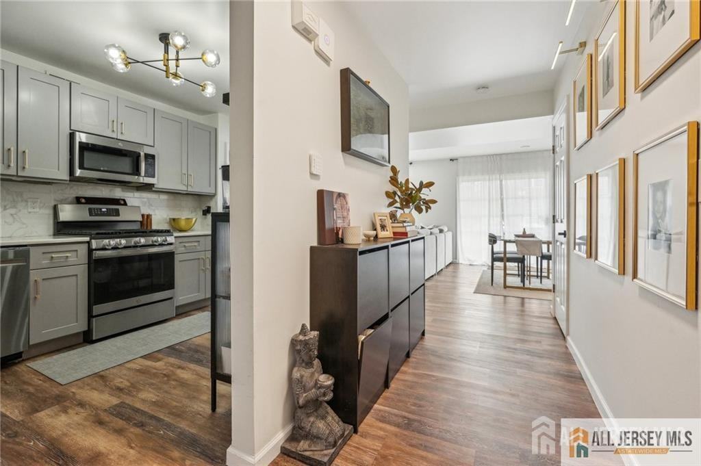 1400 Plymouth Rd - Photo 3 of 10