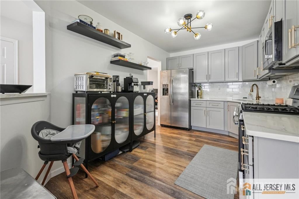 1400 Plymouth Rd - Photo 5 of 10