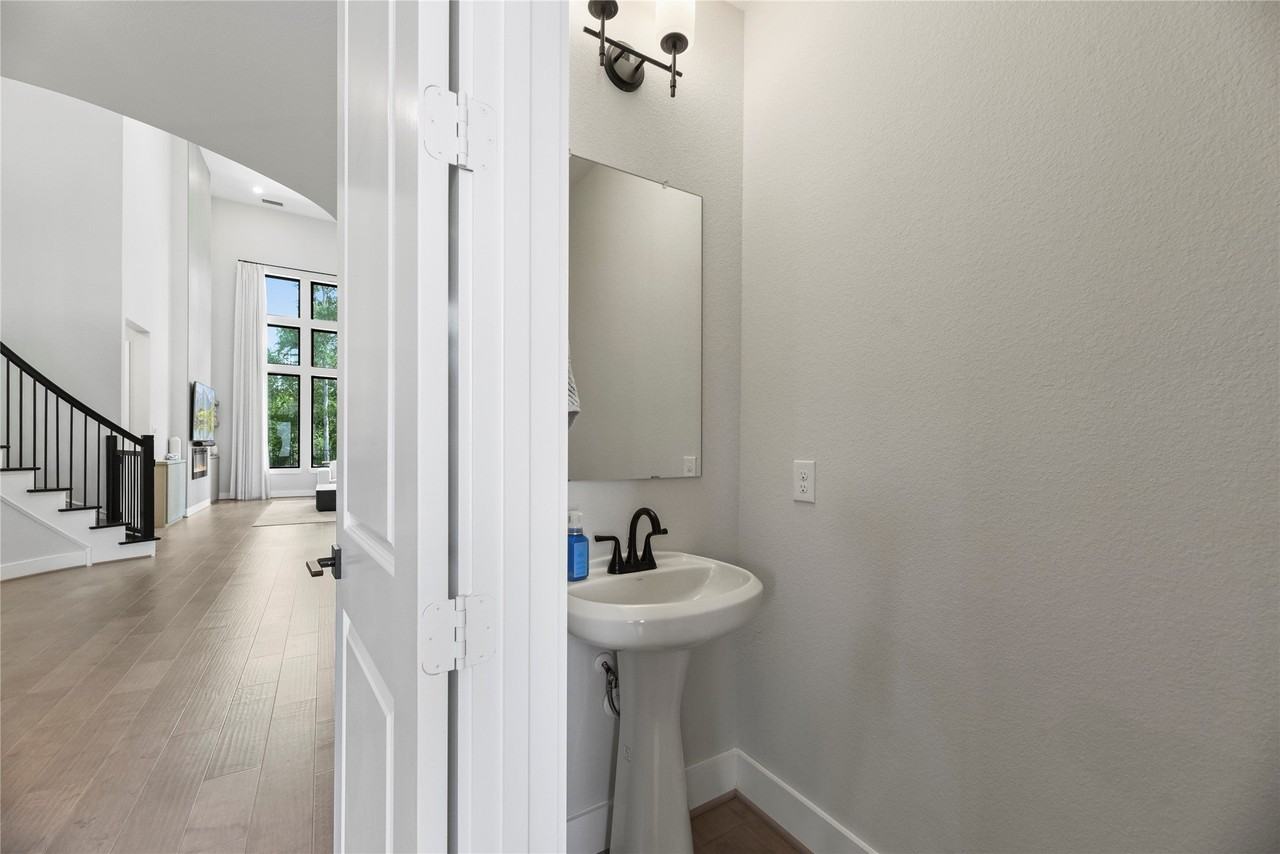 4439 Southpoint Way - Photo 7 of 43