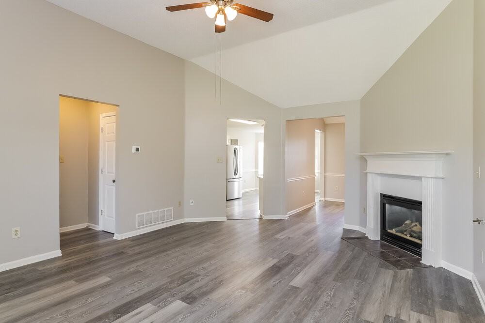 7364 Wendy Way - Photo 4 of 17
